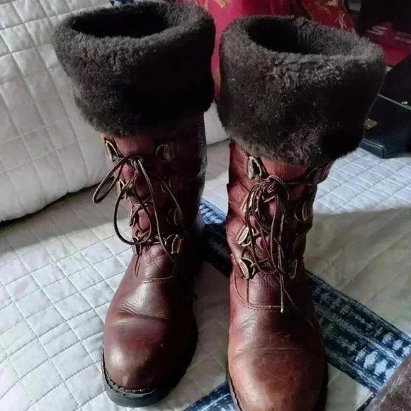 Sorel boots - Picture 2 of 9